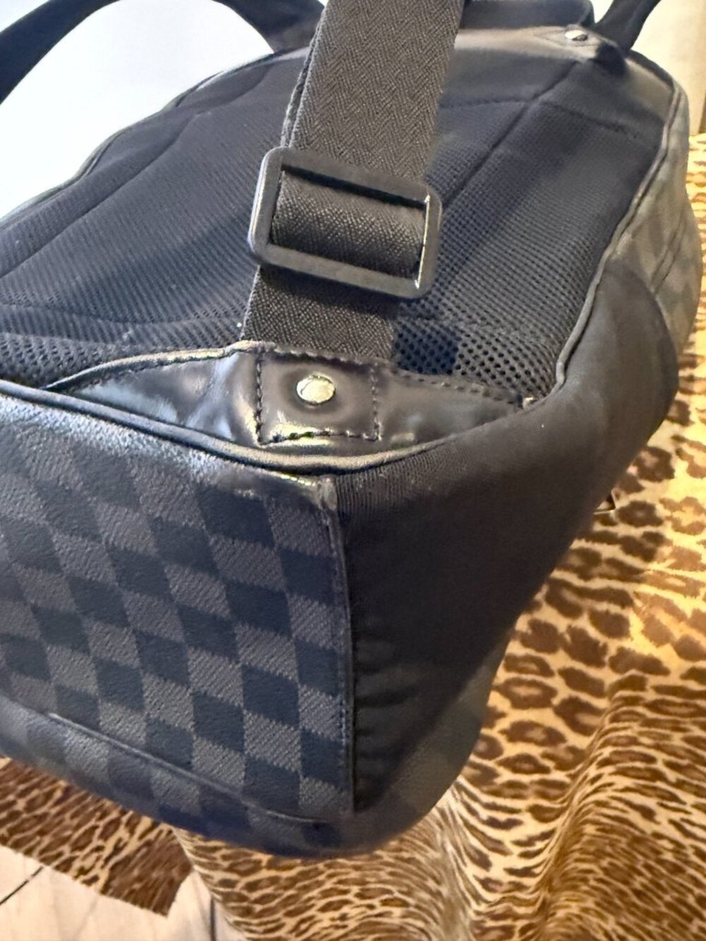 Louis Vuitton Josh Backpack - Picture 9 of 16